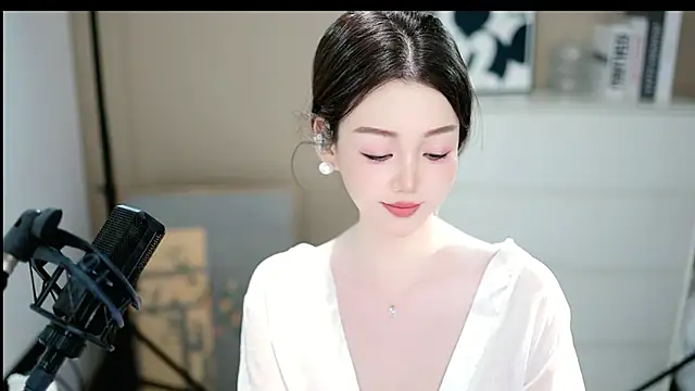 Snapshot of abbyli12 chatting on December 2025 04:13:01 PM abbyli12 online show from December 2025 04:13:01 PM