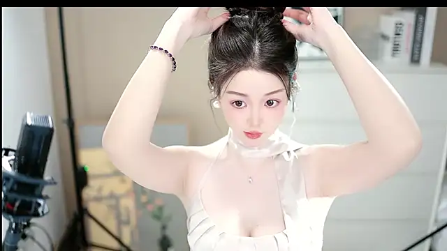 Snapshot of abbyli12 chatting on December 2025 03:53:01 PM abbyli12 online show from December 2025 03:53:01 PM