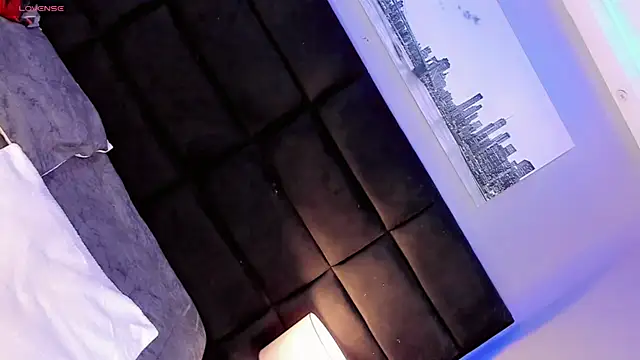 Ana Paaula23 online show from October 2025 01:27:02 AM