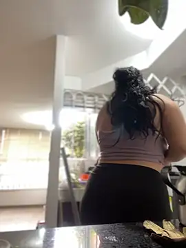 Tokio Sakura online show from November 2025 04:39:01 PM