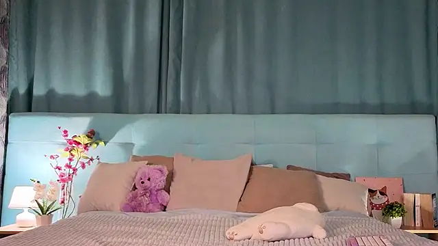 Aurora Bennet online show from February 2026 01:02:01 AM