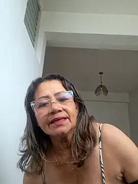 Vickysweeeettt online show from April 2026 01:34:02 PM