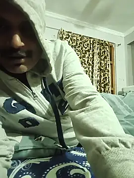 vardh033 online show from January 2026 06:42:02 PM