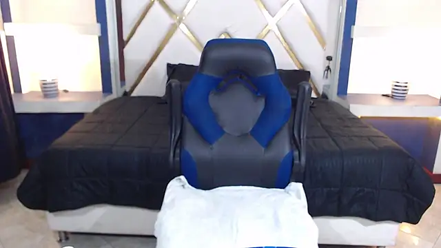 veronica em1 online show from January 2026 12:33:02 PM