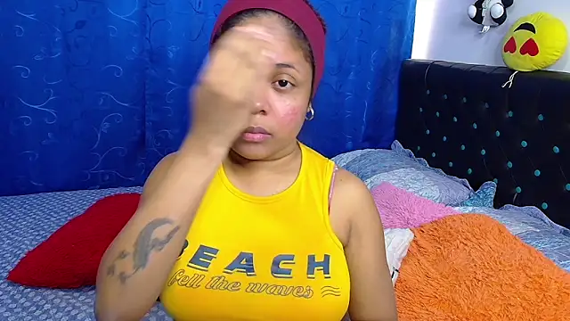 melikaronit2 online show from December 2025 04:55:02 PM