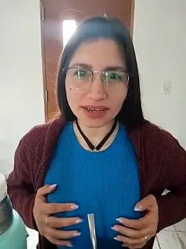 Snapshot of LolatuMiel chatting on November 2025 01:22:02 PM LolatuMiel online show from November 2025 01:22:02 PM