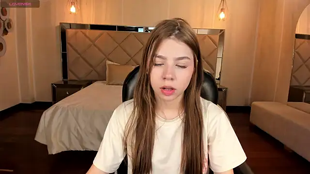 TiffannySins online show from December 2025 03:02:02 AM