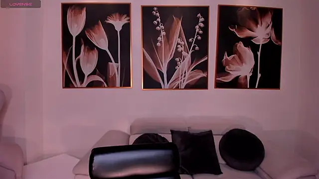 Snapshot of TiffannySins chatting on March 2026 11:16:02 AM TiffannySins online show from March 2026 11:16:02 AM