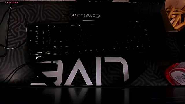 Snapshot of TiffannySins chatting on March 2026 03:34:01 AM TiffannySins online show from March 2026 03:34:01 AM