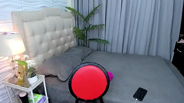 Patricia Anderson online show from November 2025 10:48:01 AM