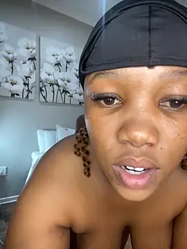 Snapshot of AZURUchan7 chatting on October 2025 09:22:01 AM AZURUchan7 online show from October 2025 09:22:01 AM