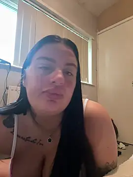 Snapshot of Victoriasteel chatting on February 2026 11:28:02 AM Victoriasteel online show from February 2026 11:28:02 AM