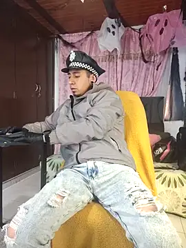 abnerdam01 online show from October 2025 12:06:02 PM