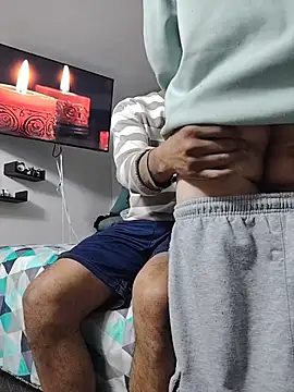 abnerdam01 online show from November 2025 01:24:02 PM