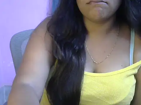 Queenxxx98 online show from June 2026 05:25:01 PM