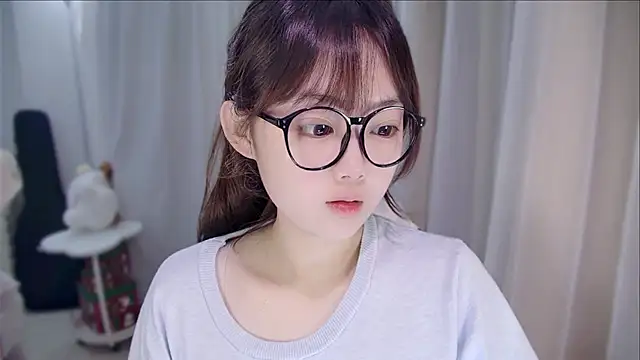 YUANYUAN-A online show from April 2026 12:08:02 PM