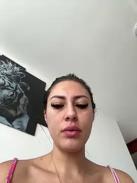 Isabellaa Palacios online show from April 2026 01:52:02 PM