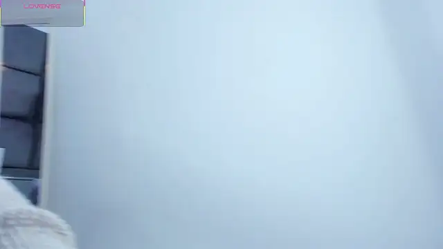 Snapshot of Slenna_Moon chatting on November 2025 02:33:02 AM Slenna Moon online show from November 2025 02:33:02 AM