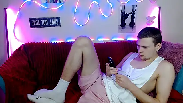 Xavier Night81 online show from November 2025 08:45:01 AM