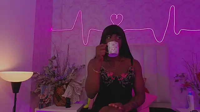 Snapshot of Paulina_Sodi chatting on October 2025 12:38:02 PM Paulina Sodi online show from October 2025 12:38:02 PM