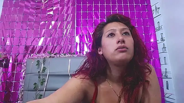 Snapshot of Chloe_Wiild chatting on October 2025 04:02:02 AM Chloe Wiild online show from October 2025 04:02:02 AM