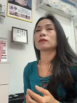 Baby-mmm online show from November 2025 04:33:02 AM