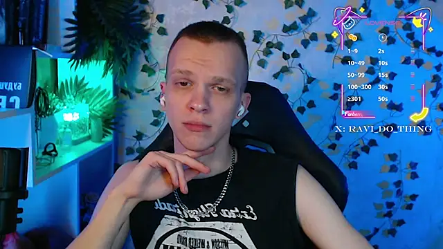 Snapshot of frozen_boy chatting on September 2025 03:55:02 PM frozen boy online show from September 2025 03:55:02 PM