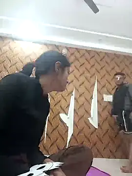 romantic couple1 online show from November 2025 01:38:01 AM