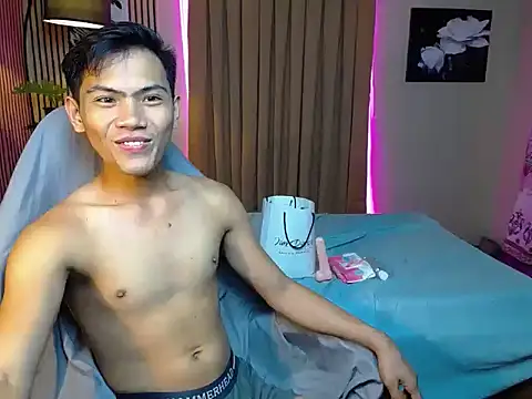 Snapshot of alex_cummer chatting on September 2025 11:32:02 AM alex cummer online show from September 2025 11:32:02 AM