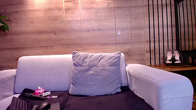 Susyhot  online show from February 2026 03:28:02 AM