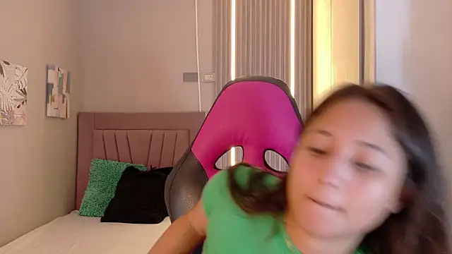 Laly Cherry  online show from November 2025 12:16:02 PM