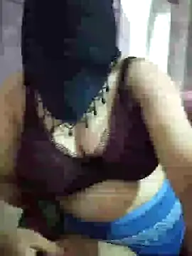 Snapshot of hezabi_queen07 chatting on September 2025 04:11:01 PM hezabi queen07 online show from September 2025 04:11:01 PM