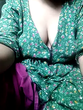 Snapshot of hezabi_queen07 chatting on September 2025 05:01:02 AM hezabi queen07 online show from September 2025 05:01:02 AM