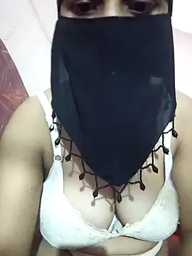 Snapshot of hezabi_queen07 chatting on October 2025 06:37:01 PM hezabi queen07 online show from October 2025 06:37:01 PM