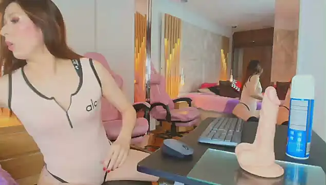 Rose Nichols online show from September 2025 07:30:02 PM