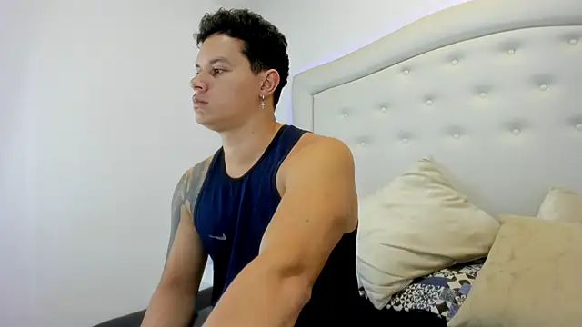 Snapshot of EclipseandFlame chatting on September 2025 02:20:01 PM EclipseandFlame online show from September 2025 02:20:01 PM