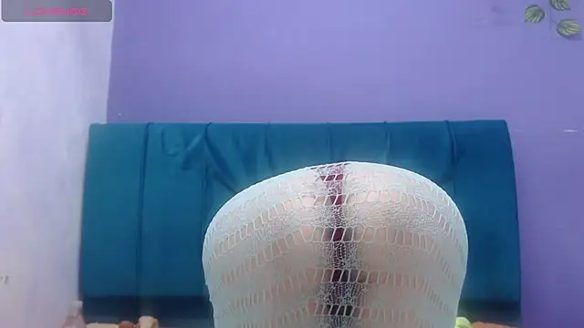 andrealopezcm101 online show from February 2026 11:48:01 AM