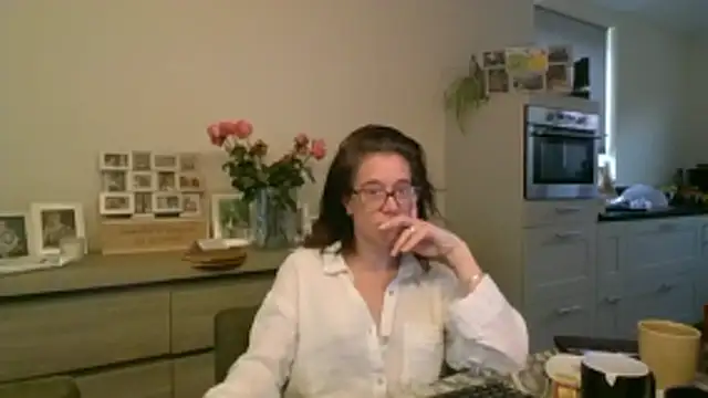 Snapshot of JezebelDutch chatting on January 2026 01:27:02 PM JezebelDutch online show from January 2026 01:27:02 PM