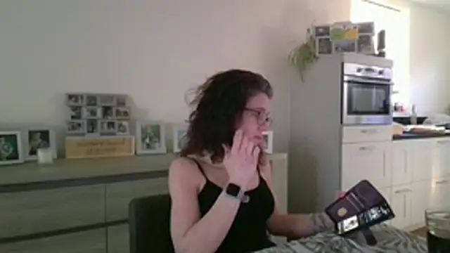 Snapshot of JezebelDutch chatting on January 2026 01:48:01 PM JezebelDutch online show from January 2026 01:48:01 PM