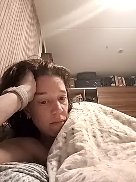 Snapshot of JezebelDutch chatting on March 2026 08:18:01 AM JezebelDutch online show from March 2026 08:18:01 AM