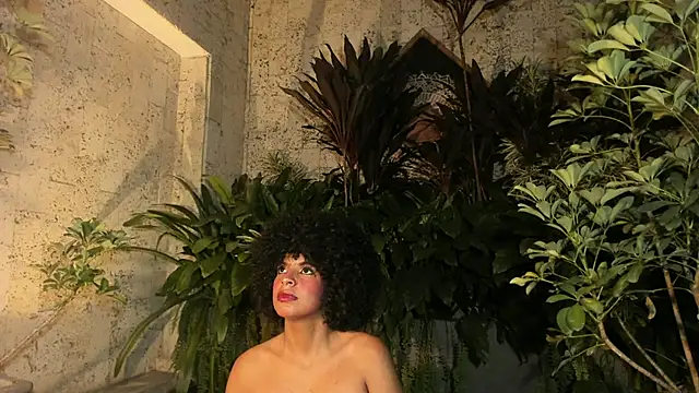 Snapshot of SheyLopez chatting on October 2025 03:07:01 AM SheyLopez online show from October 2025 03:07:01 AM