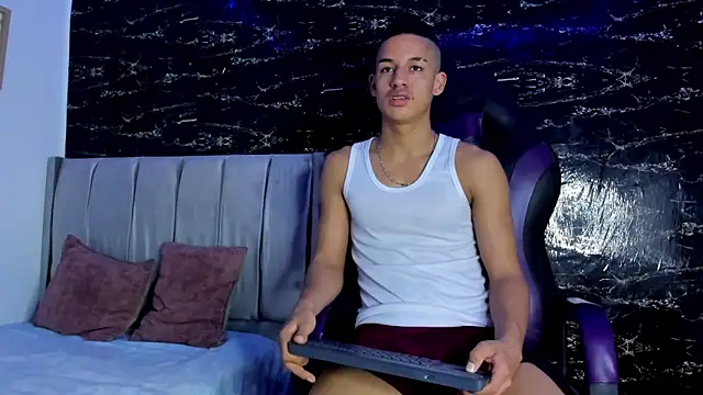 Jhos Smith online show from November 2025 04:04:01 AM