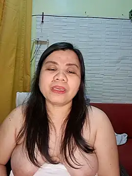 hotlyn45 online show from February 2026 02:21:02 PM