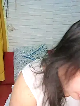 hotlyn45 online show from March 2026 05:28:02 PM