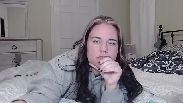 Snapshot of livvylane chatting on October 2025 12:53:01 AM livvylane online show from October 2025 12:53:01 AM