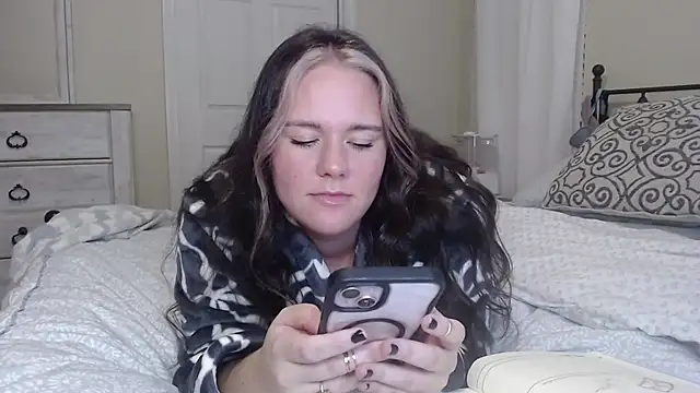 Snapshot of livvylane chatting on October 2025 02:11:02 AM livvylane online show from October 2025 02:11:02 AM