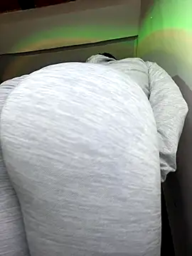 Snapshot of Amelia_laurent chatting on November 2025 07:16:02 PM Amelia laurent online show from November 2025 07:16:02 PM