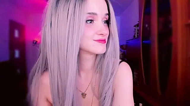 Snapshot of MistressJolie chatting on February 2026 09:14:01 AM MistressJolie online show from February 2026 09:14:01 AM