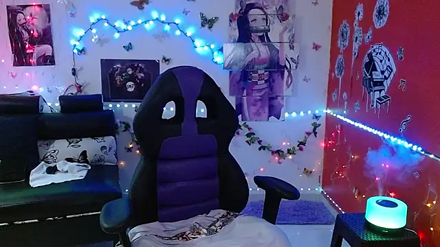 Snapshot of carol_20 chatting on December 2024 04:04:02 AM carol 20 online show from December 2024 04:04:02 AM