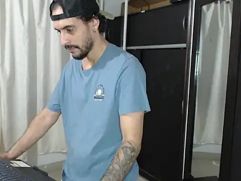 Snapshot of mochakkdj chatting on December 2025 11:02:01 PM mochakkdj online show from December 2025 11:02:01 PM